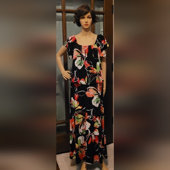 Susan Graver Liquid Knit On/Off Shoulder Flowy Bodice Maxi Dress - Picture 4 of 7